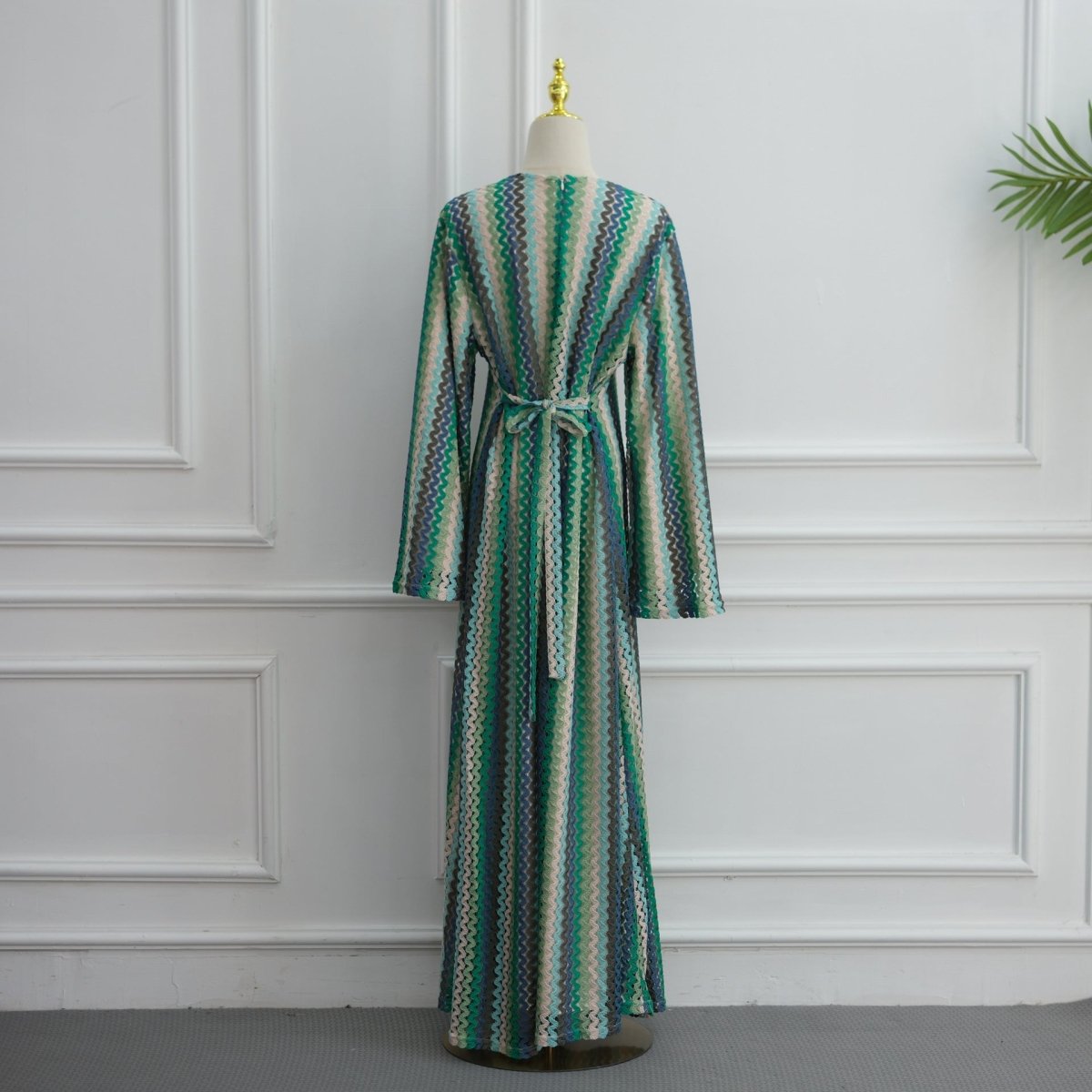 Robe Maxi à Manches Évasées Jacquard Arc-en-ciel (MS486)