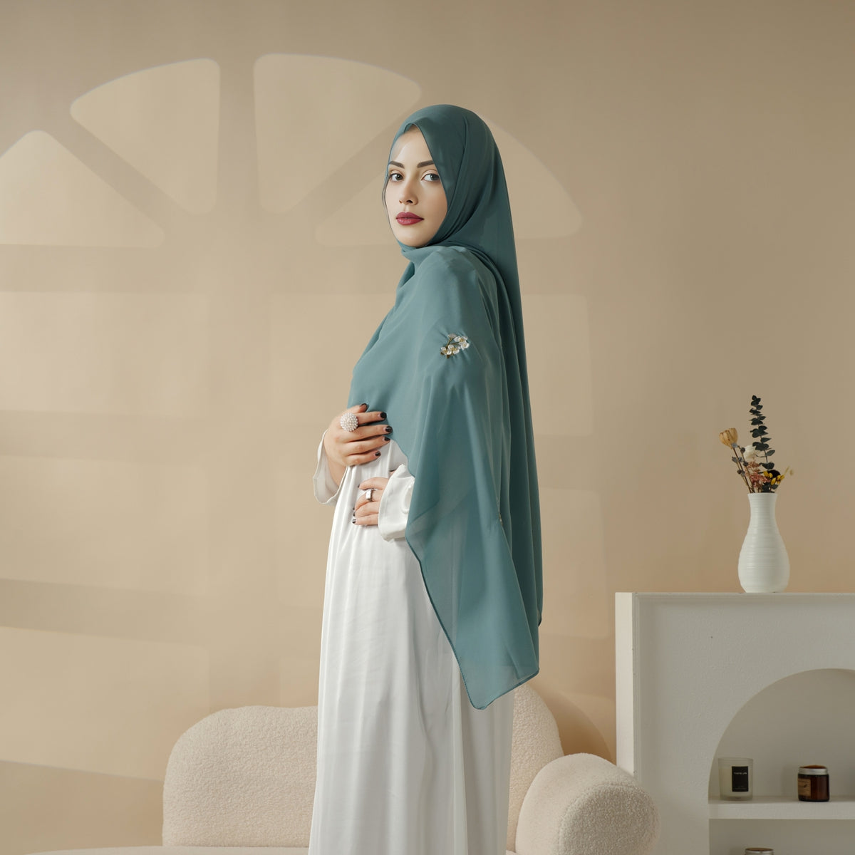 Foulard Hijab en Chiffon Uni Brodé, Hijab Brodé Extra-Fin (MH077)