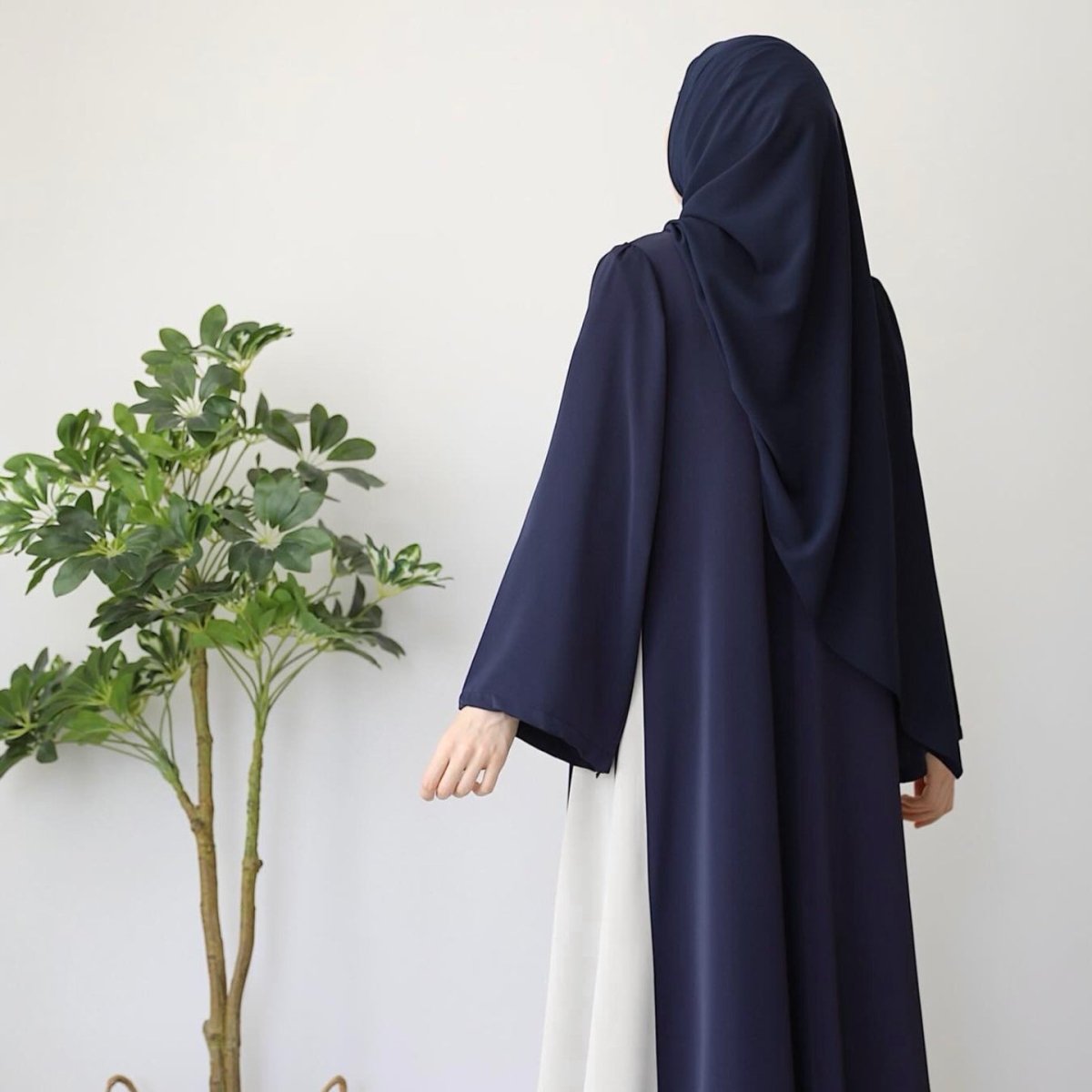 Abaya bicolore avec nœud sur le côté | Abaya maxi bicolore à col rond (MA362)
