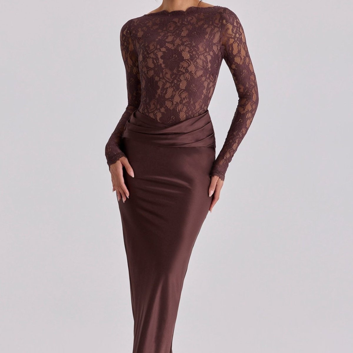 Robe Maxi Sirène en Satin Froncé avec Bustier en Dentelle (MS415)