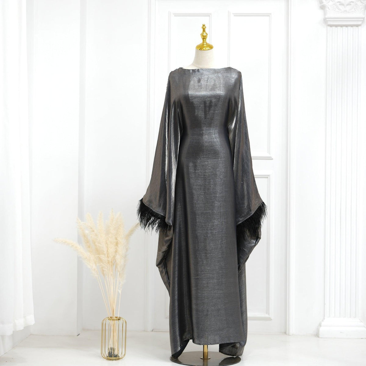 Abaya à Manches en Plumes pour Soirée (MA052)