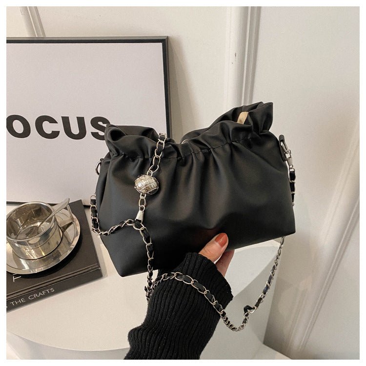 Sac Pleated Cloud à bandoulière avec chaîne, polyvalent (MAC201)
