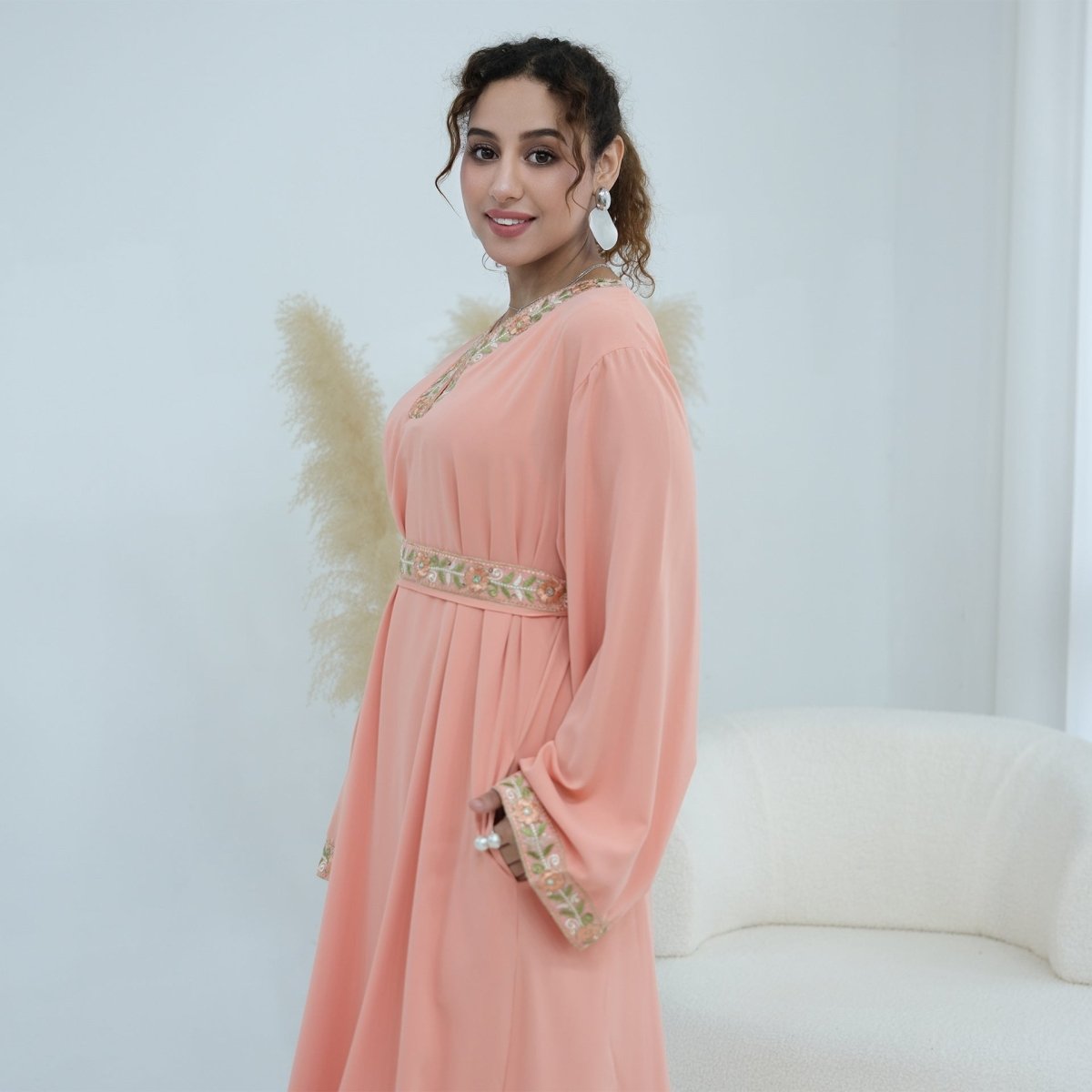 Robe Maxi Nida à Col en V Brodée Florale (MA448)