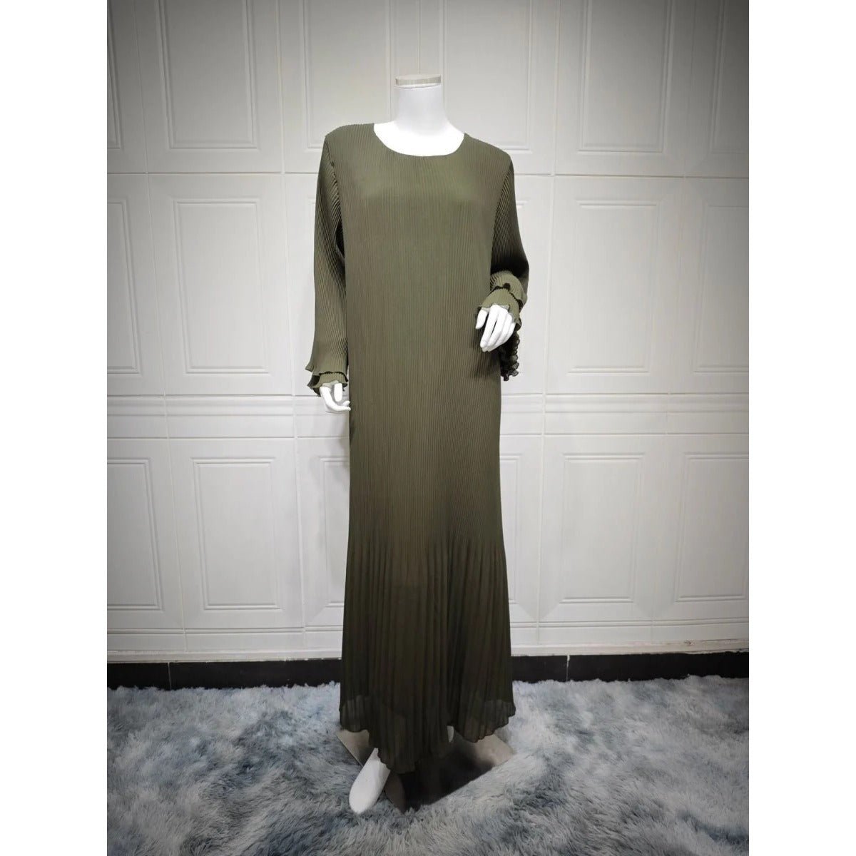 Robe Abaya élégante en mousseline plissée pour femmes musulmanes, coupe pull-over modeste, coloris uni, avec manches évasées (MA176)