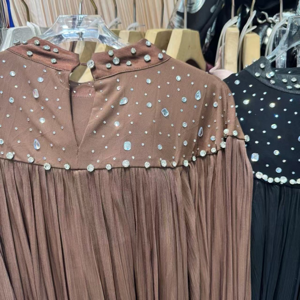 Robe Longue avec Empiècement Perles (MS385)