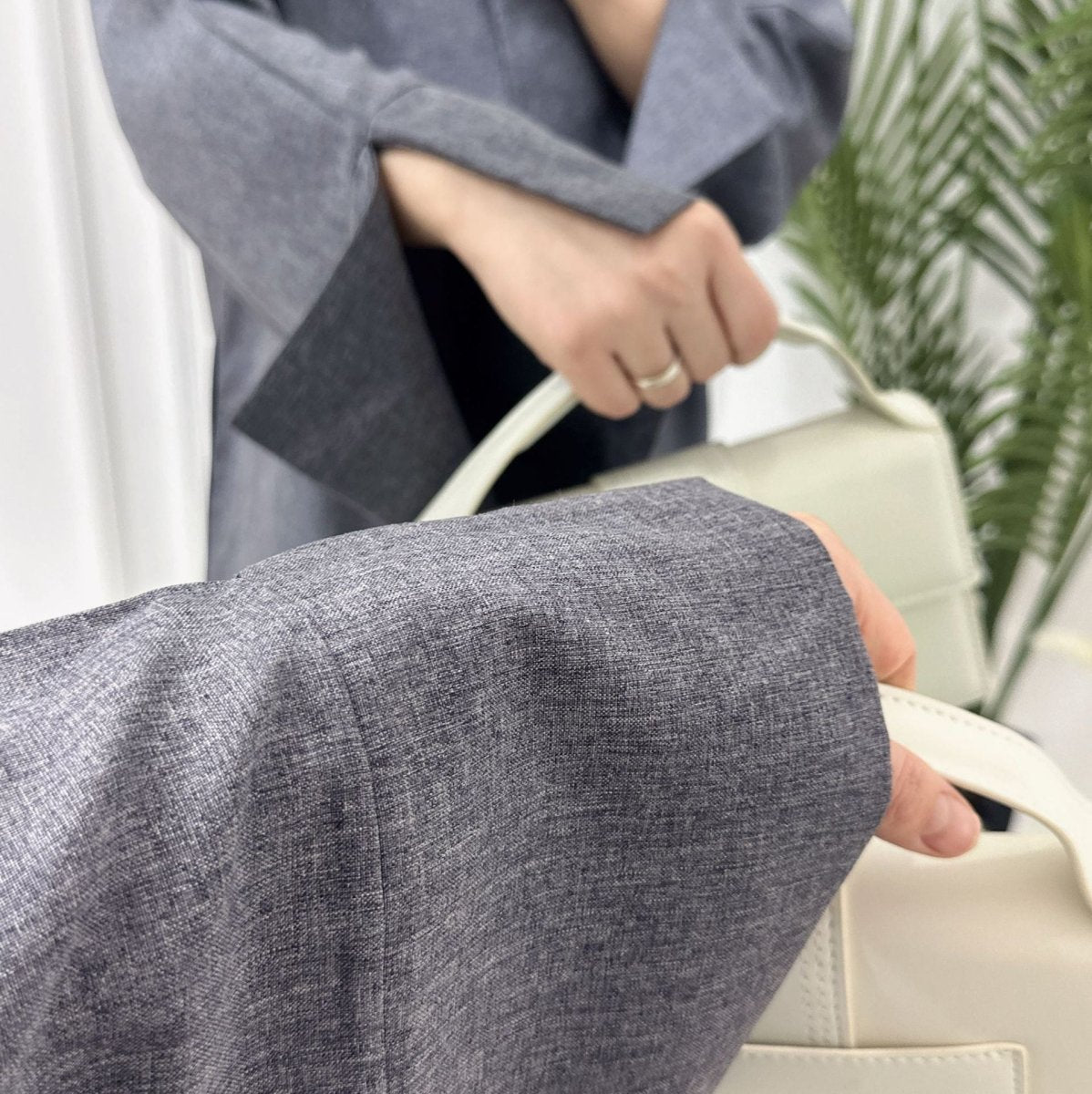 Abaya ample et élégante avec poches (MA104)