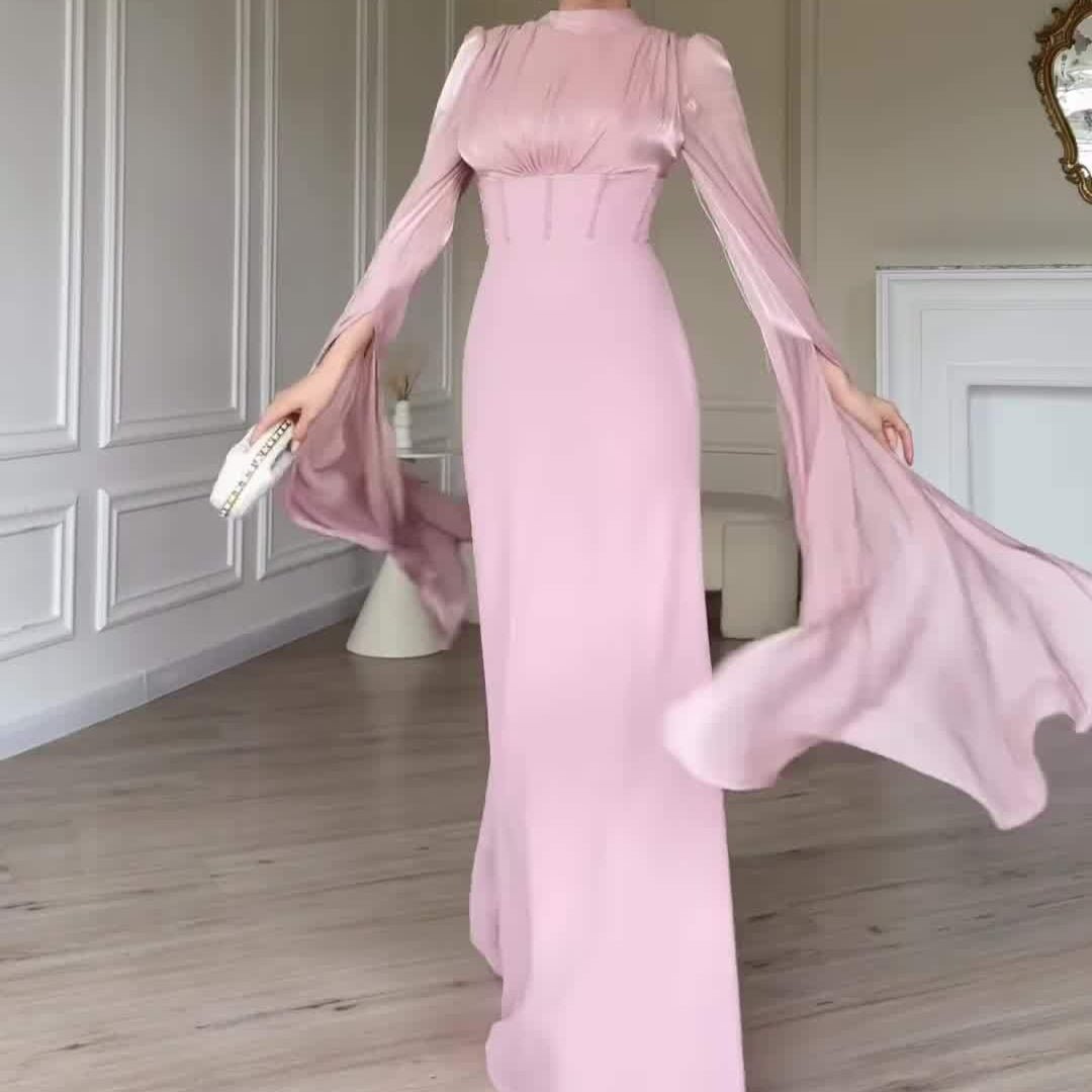 Robe en satin avec dos corset et manches cape (MS344)