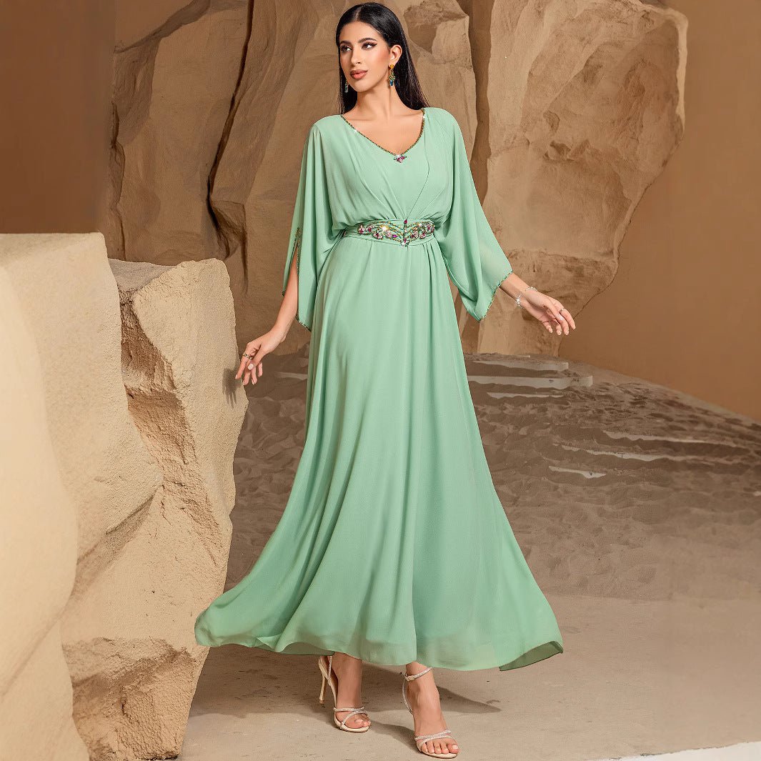 Élégante Abaya Robe Maxi Évasée Col en V Vert Menthe, Coupe A-Line Fluide avec Manches Cloche et Ceinture Ornée (MA189)