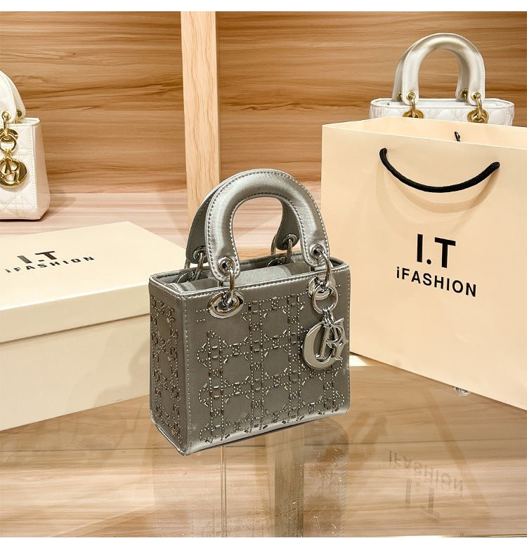 Sac Princesse Diana en satin haut de gamme, style « Hot Diamond Heavy Industry » (MAC220)