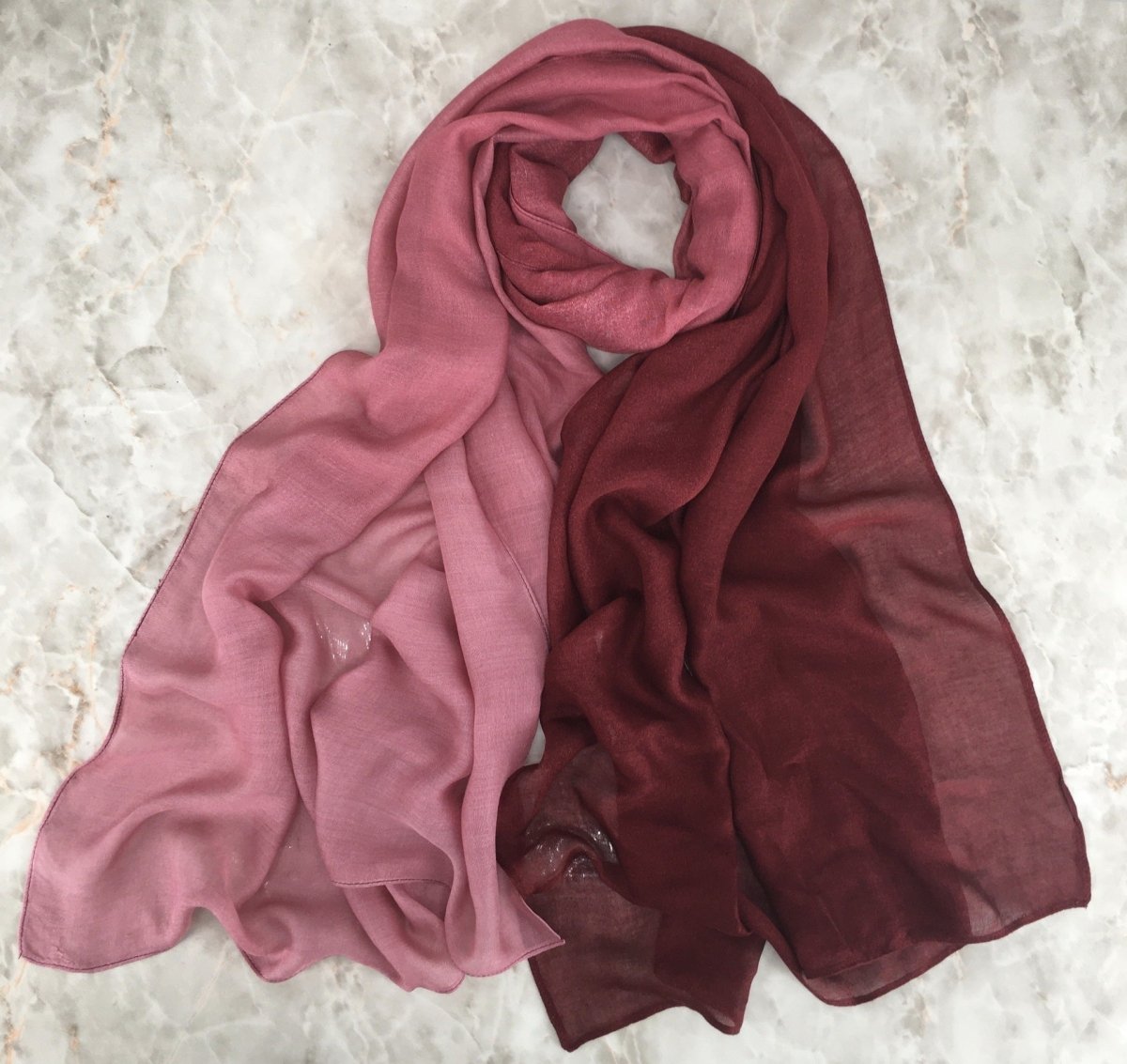 Hijab Modal Dégradé Doux | Hijab à Transition de Couleurs avec Fluidité Naturelle (MH162)