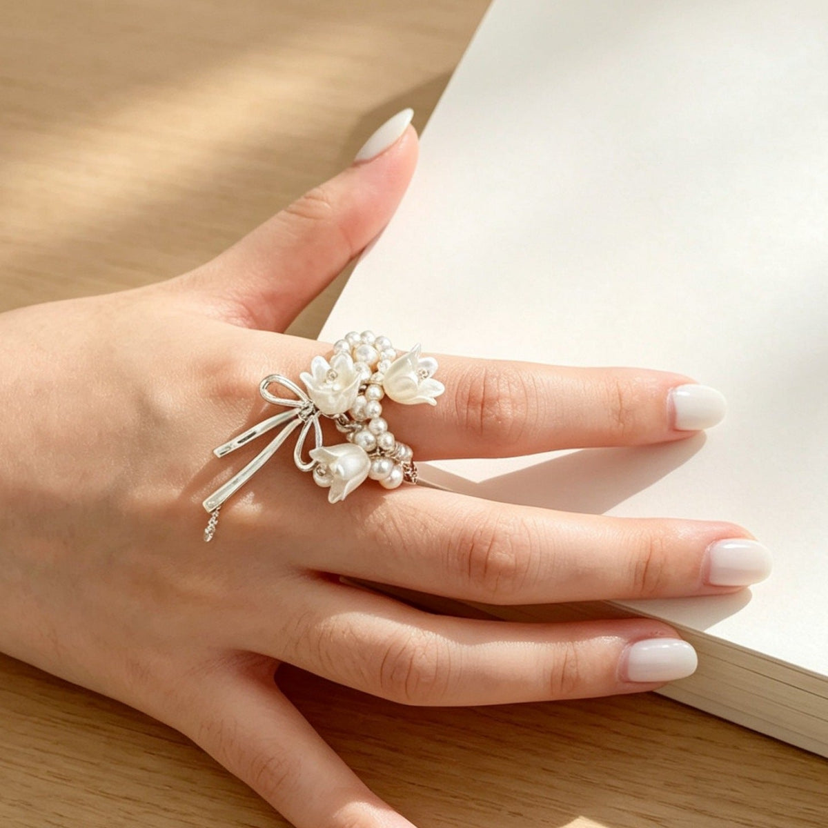 Bague Nœud Nacre Muguet Statement | Bague Florale Ajustable (MAC482)