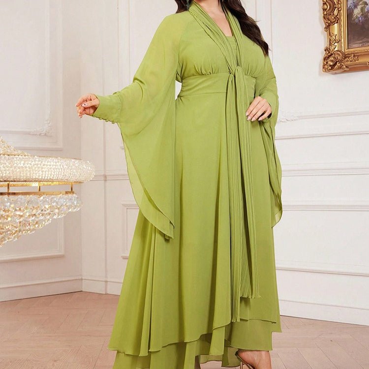 Robe Maxi Grande Taille Plissée avec Col Cravate (MS370)