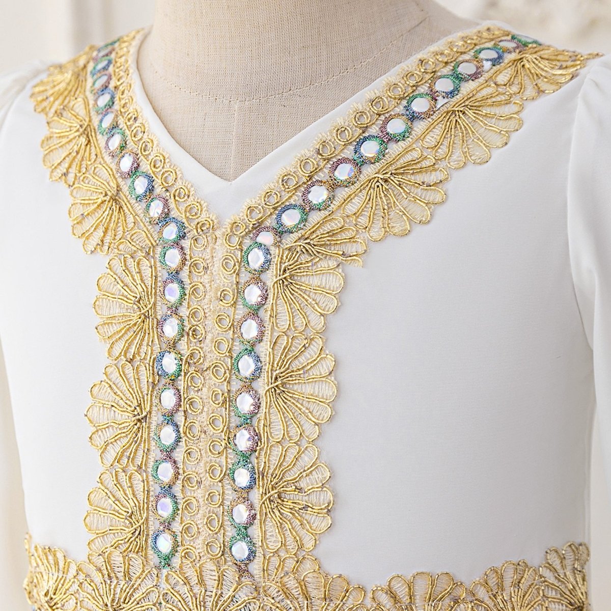 Robe Kaftan Brodée pour Filles avec Ceinture Ornée de Bijoux (MKG021)