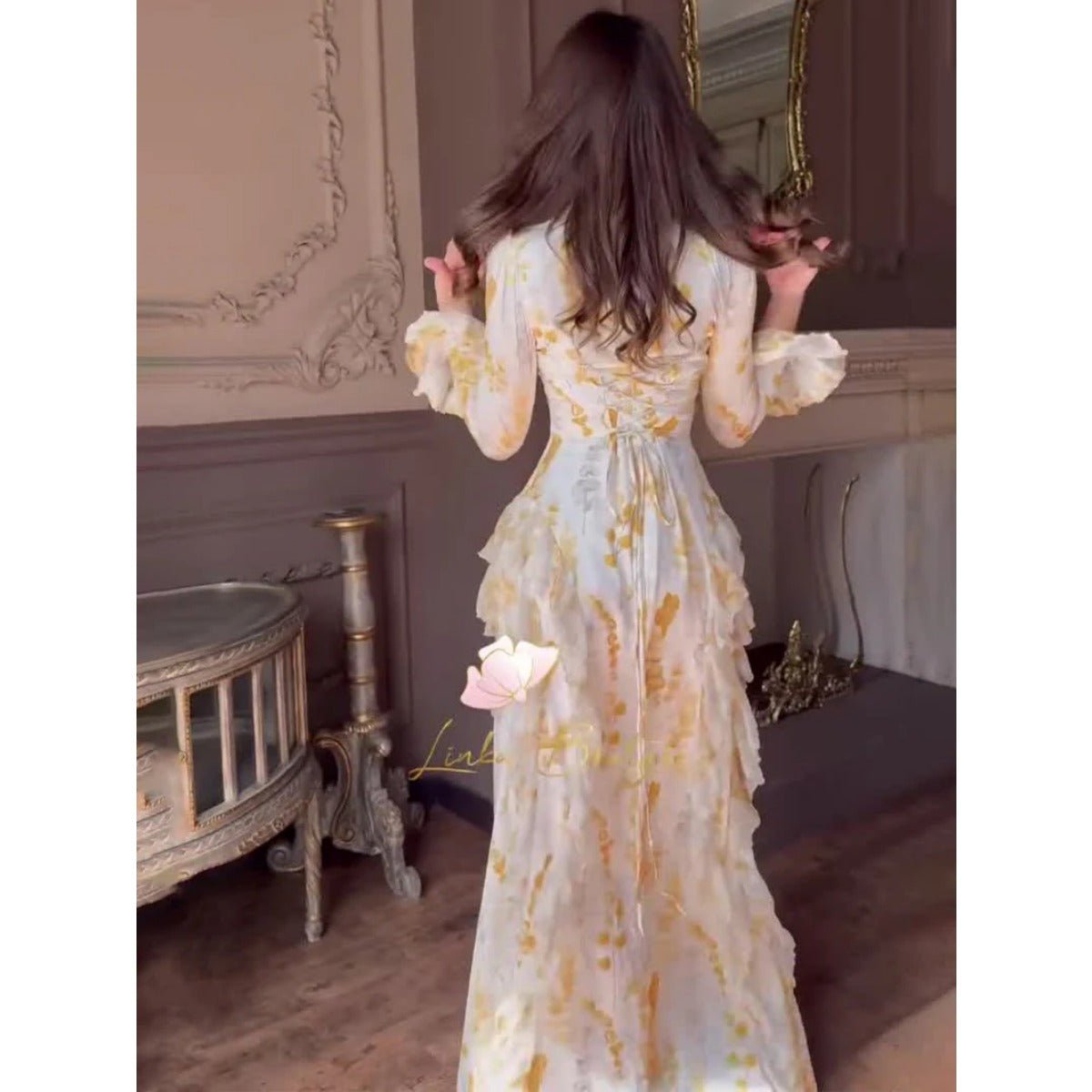 Abaya modeste à manches longues et manches évasées, imprimé floral en satin, avec dos à lacets (MA165)