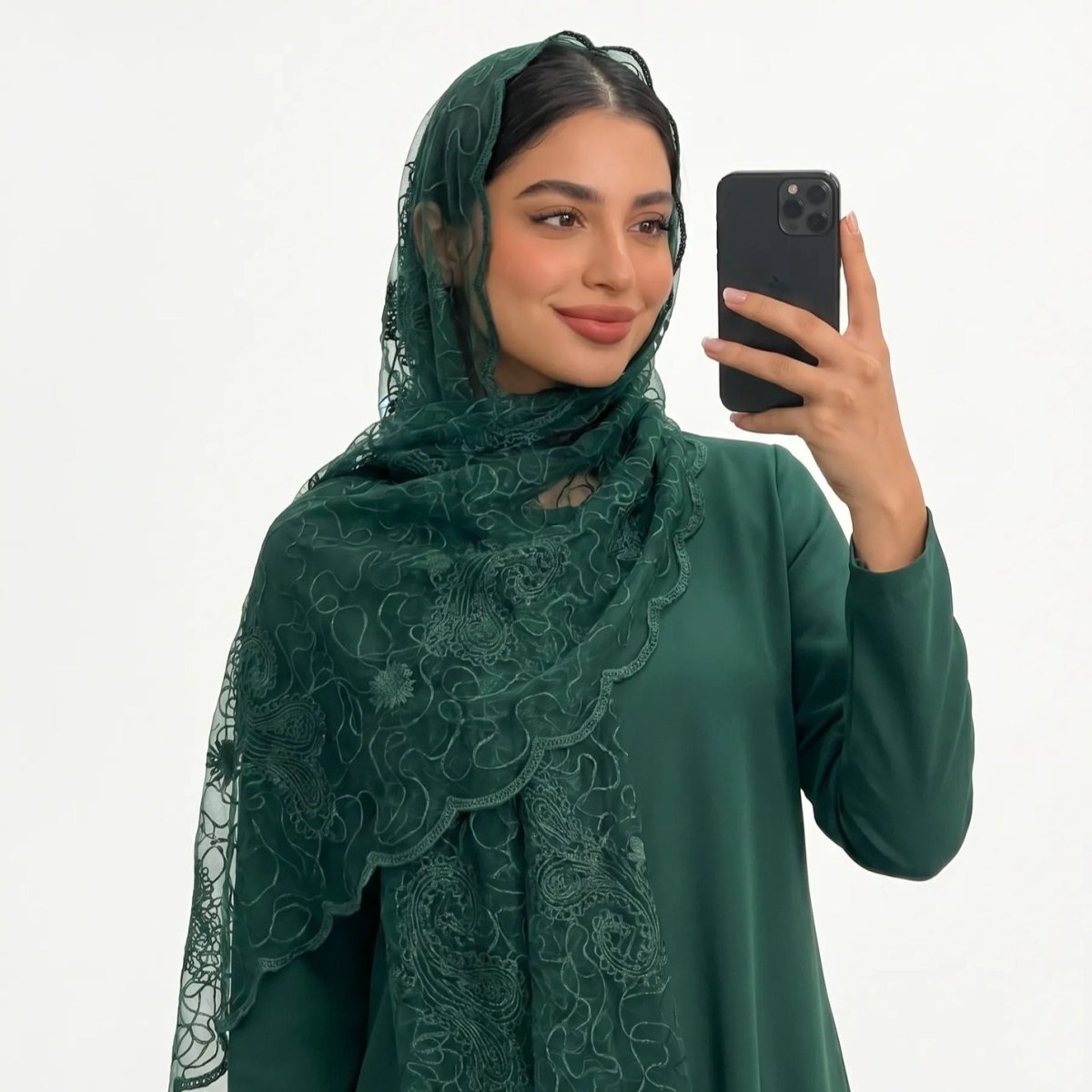 Hijab en Mesh Brodé Dentelle Florale (MH235)