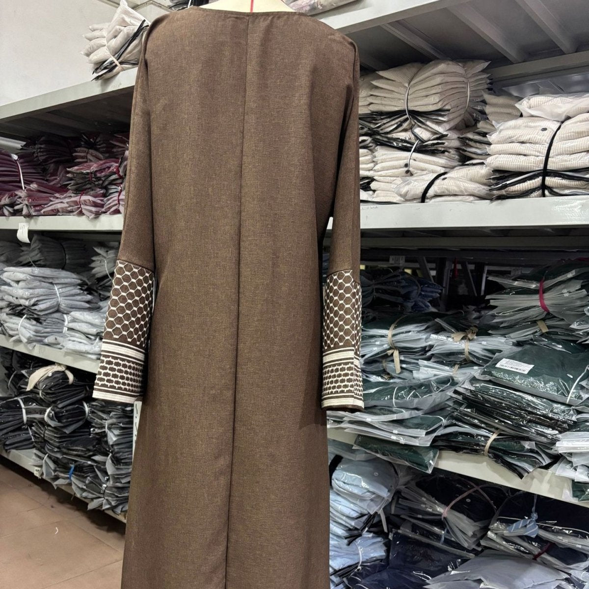 Abaya à manches brodées | Cardigan texturé ouvert devant à manches cloche (MOA263)
