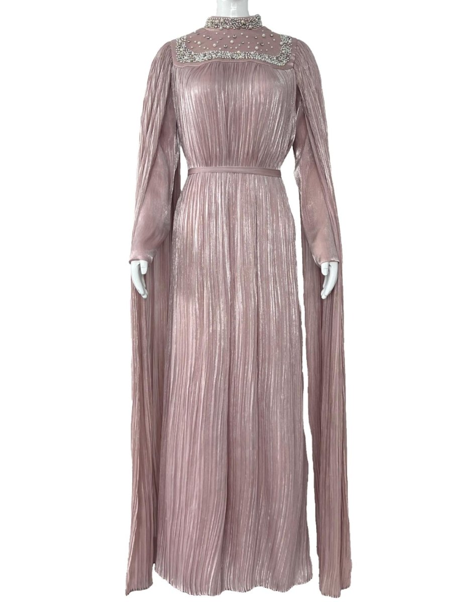 Robe longue plissée en mousseline perlée de perles et cristaux (MA441)