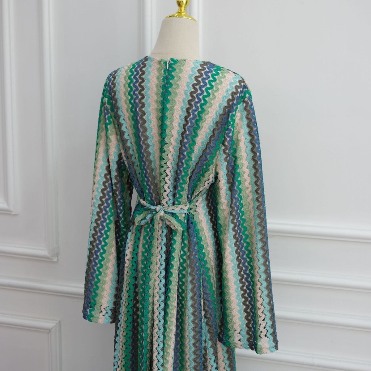 Robe Maxi à Manches Évasées Jacquard Arc-en-ciel (MS486)