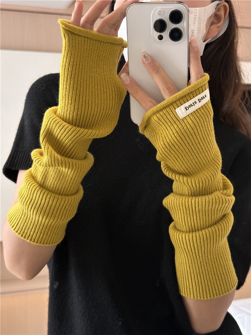 **Manches en Maille Cascadantes – Élégance Cosy pour un Style Superposé** (MAC312)