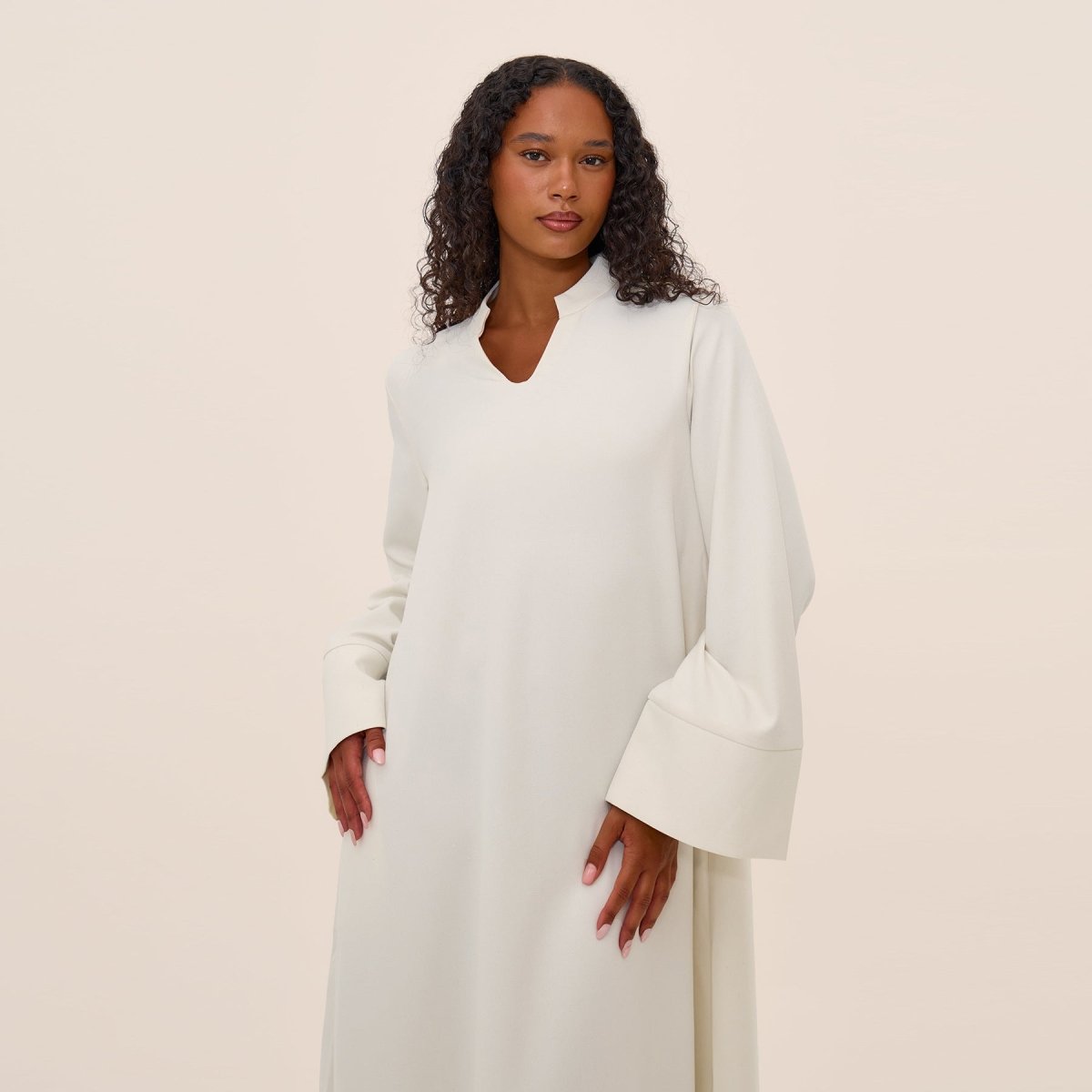 Abaya oversize à col en V avec poches | Robe longue unie à manches larges (MA331)