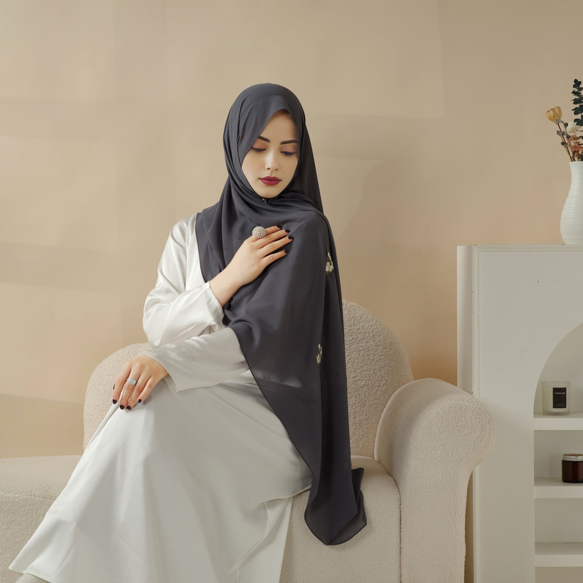 Foulard Hijab en Chiffon Uni Brodé, Hijab Brodé Extra-Fin (MH077)