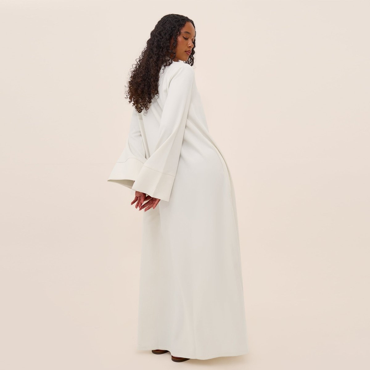 Abaya oversize à col en V avec poches | Robe longue unie à manches larges (MA331)