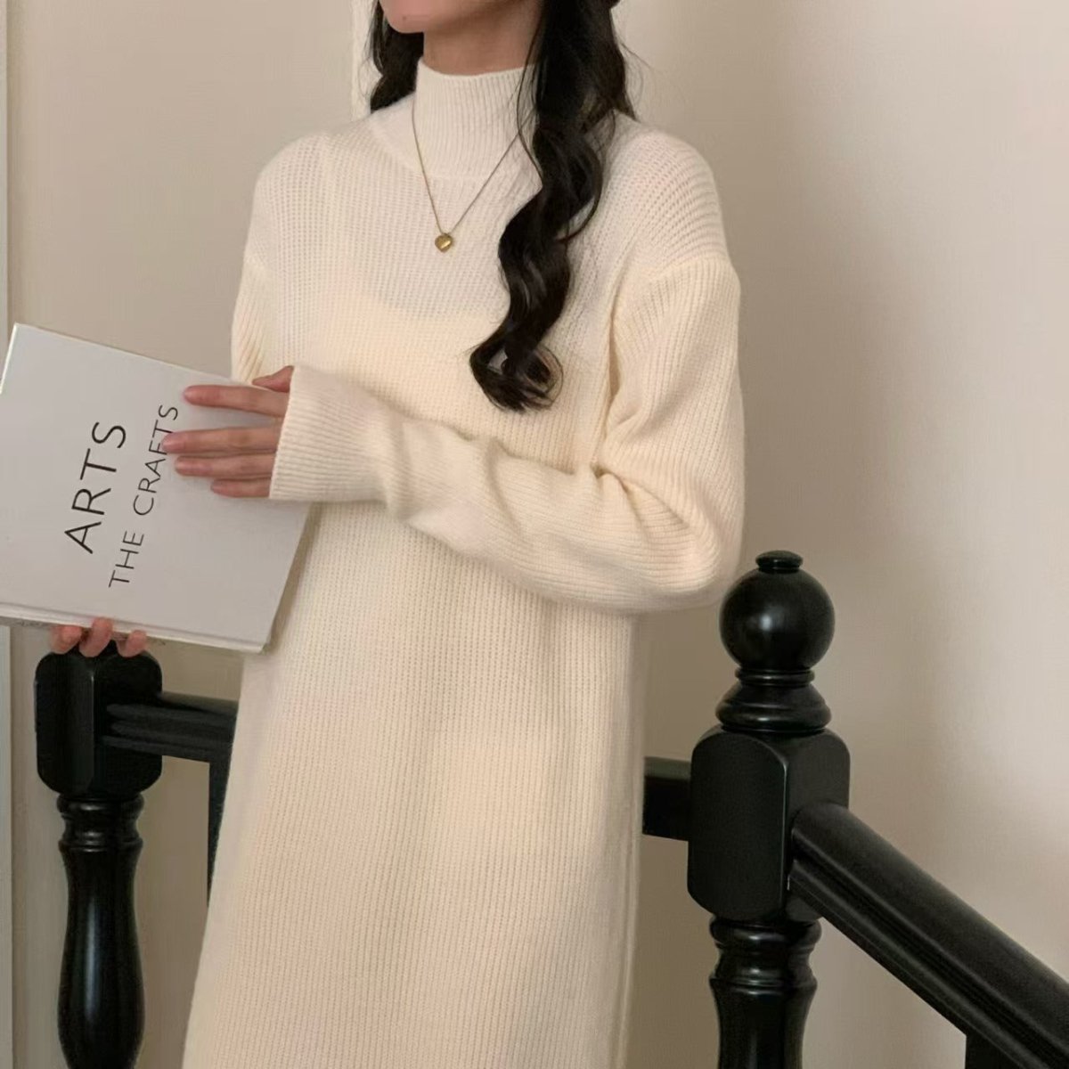 Robe maxi en maille côtelée à col montant (MS158)