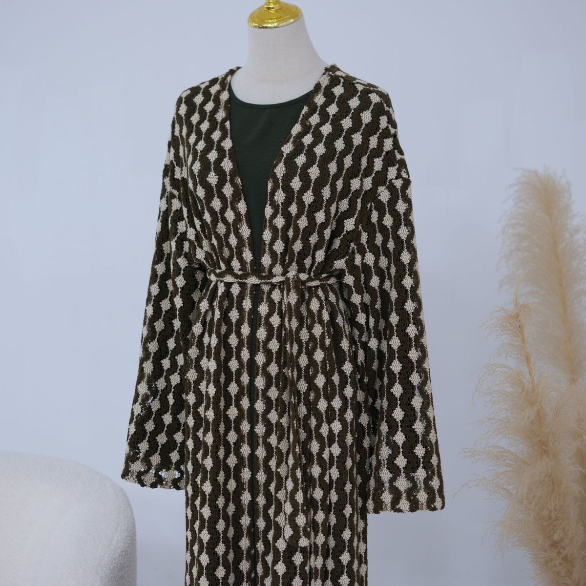 Abaya ouverte en tricot dentelle ajourée (MOA327)