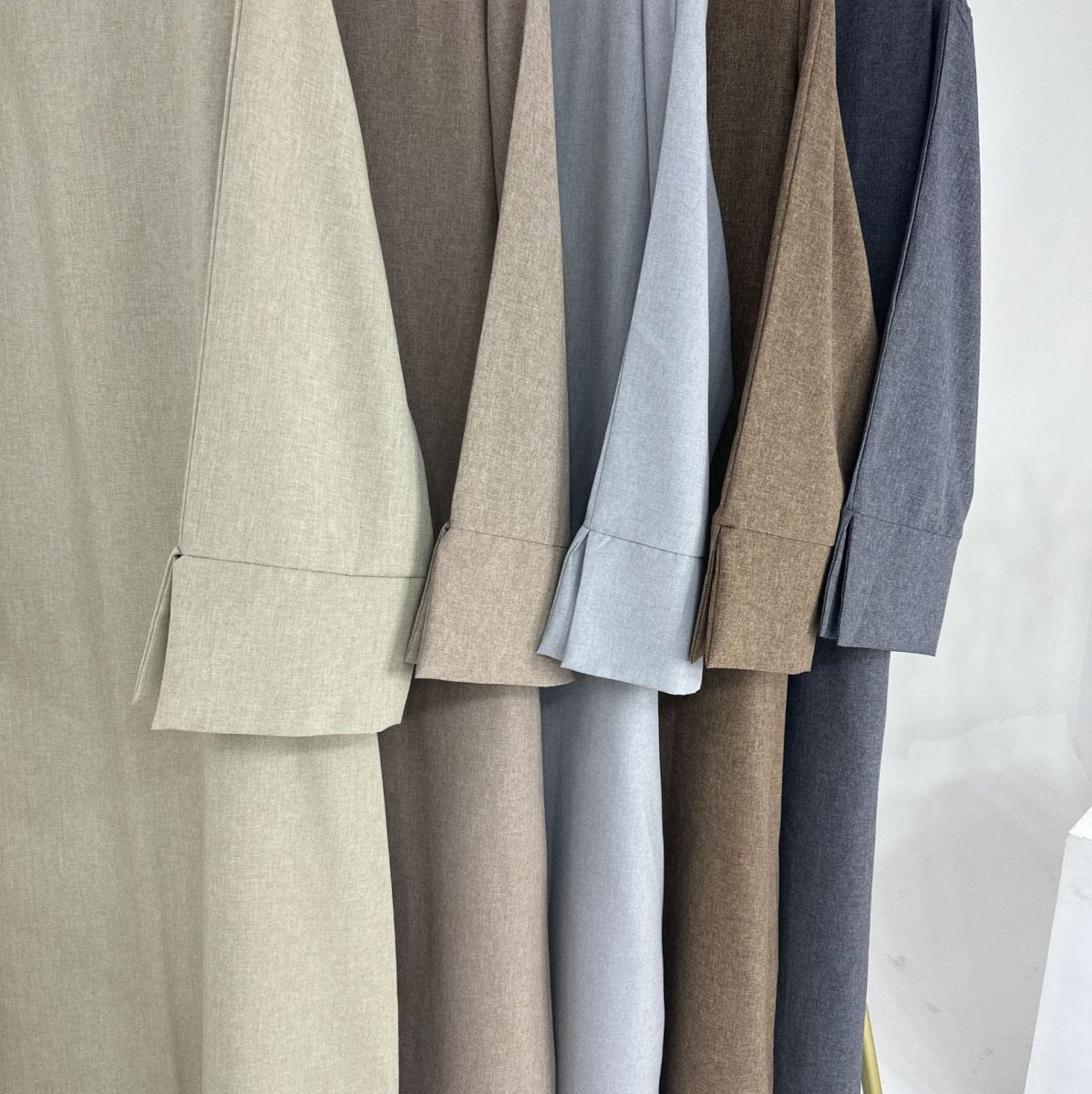 Abaya ample et élégante avec poches (MA104)