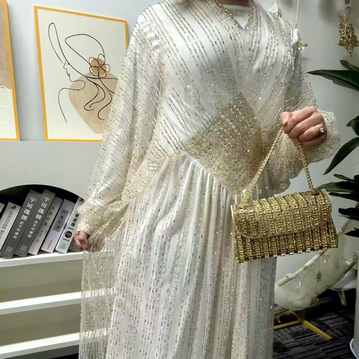 Abaya élégante ornée de cristaux à taille marquée (MA391)