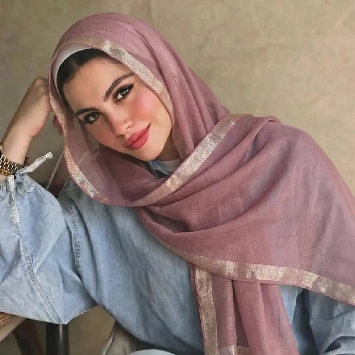 Foulard Hijab en Mousseline avec Bordure Dorée et Perles(MH236)