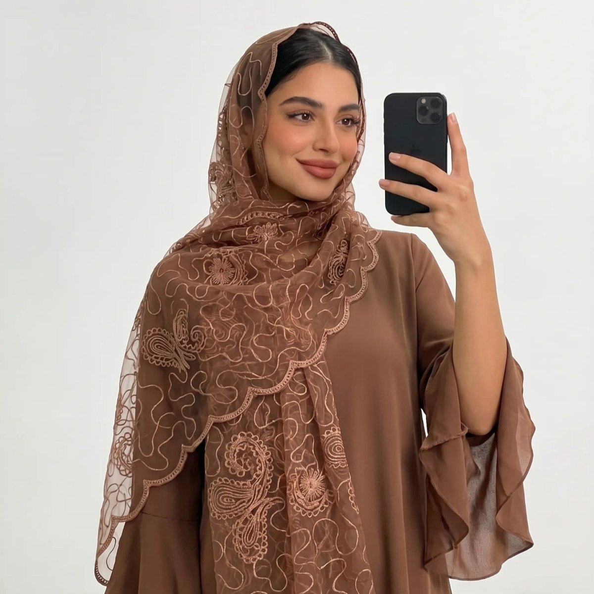 Hijab en Mesh Brodé Dentelle Florale (MH235)