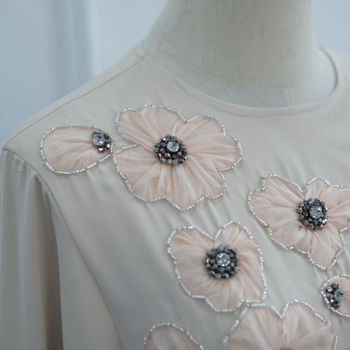 Robe Maxi Floral 3D Perlée à la Main (MA466)