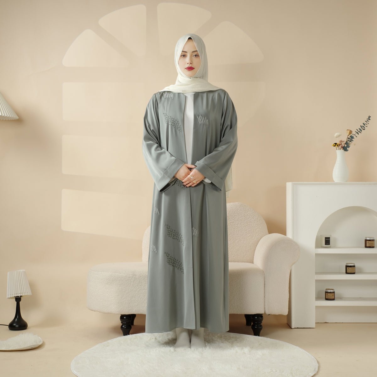 Pièce d'Archive Abaya en Broderie 3D avec Perles Géométriques - MP004 (Taille M Uniquement)