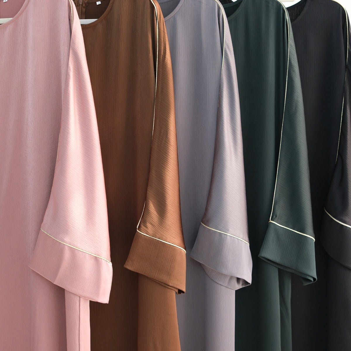 Robe Ample Décontractée à Manches Évasées avec Finitions Contrastantes (MA280)