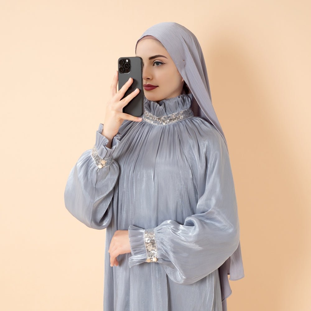 Abaya Élégante à Manchette Fleurie Brillante et Sequins | Abaya Brillante avec Sequins (MA140)
