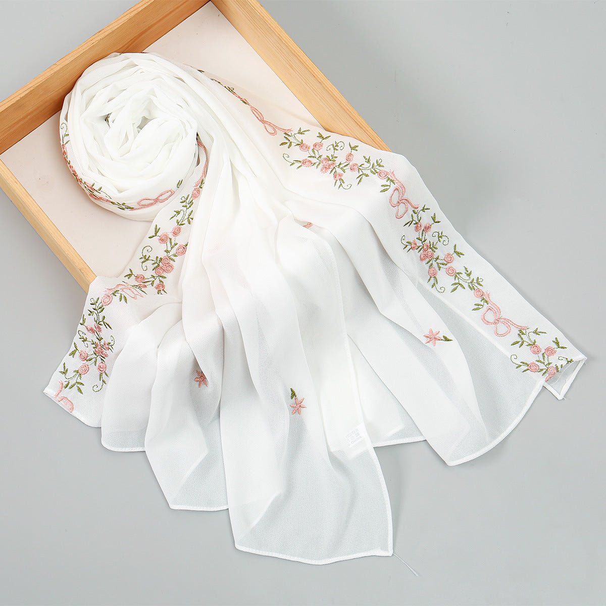 Foulard Hijab en Mousseline Brodée | Hijab en Mousseline avec Broderie (MH220)