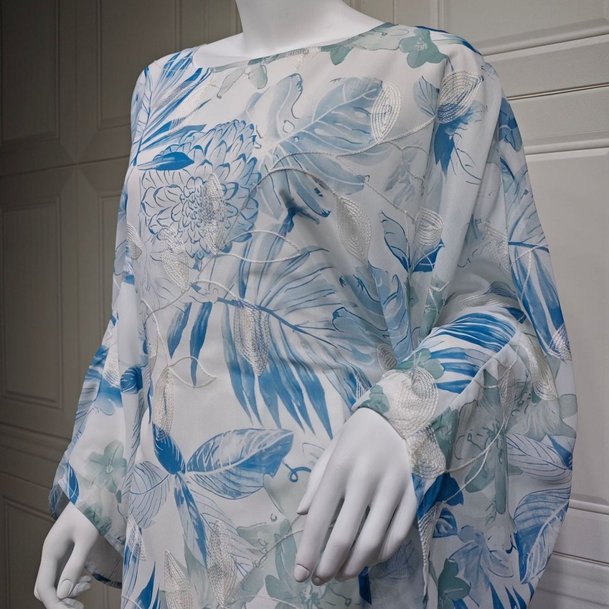 Abaya Kaftan Fleurs Aquarelle | Abaya à Enfiler Manches Chauve-Souris (MA371)