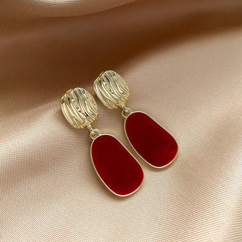 Boucles d'Oreilles Clous Perle Rouge Vin Vintage (MAC466)