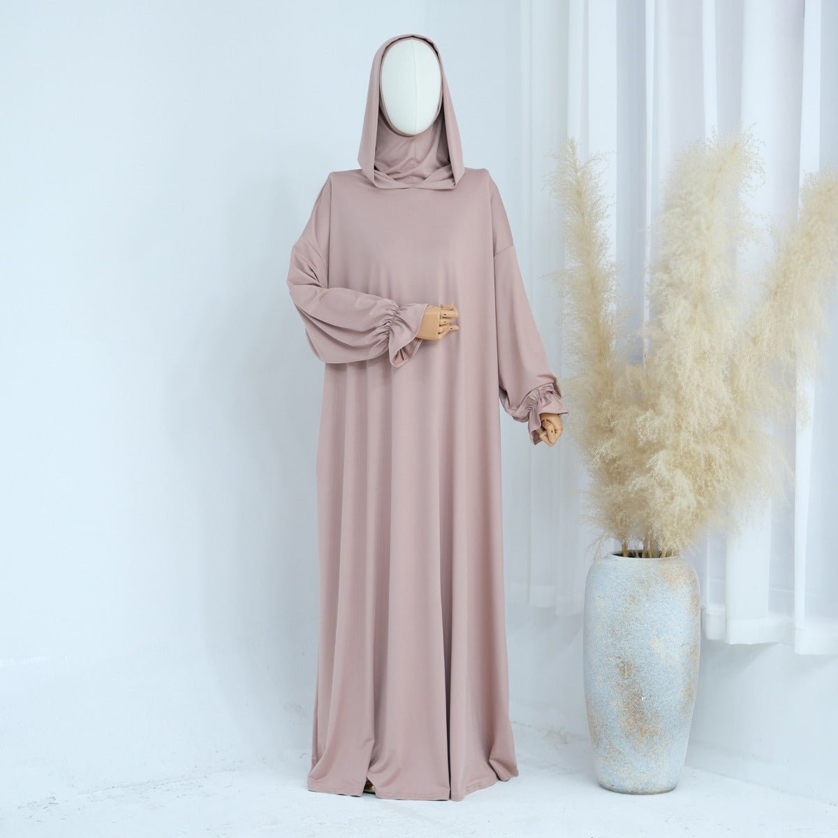 Collection d'Abayas Casual à Capuche Modest | Robes Ton sur Ton avec Manches Bouffantes (MJ021)