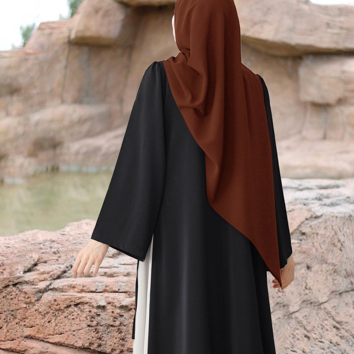 Abaya bicolore avec nœud sur le côté | Abaya maxi bicolore à col rond (MA362)
