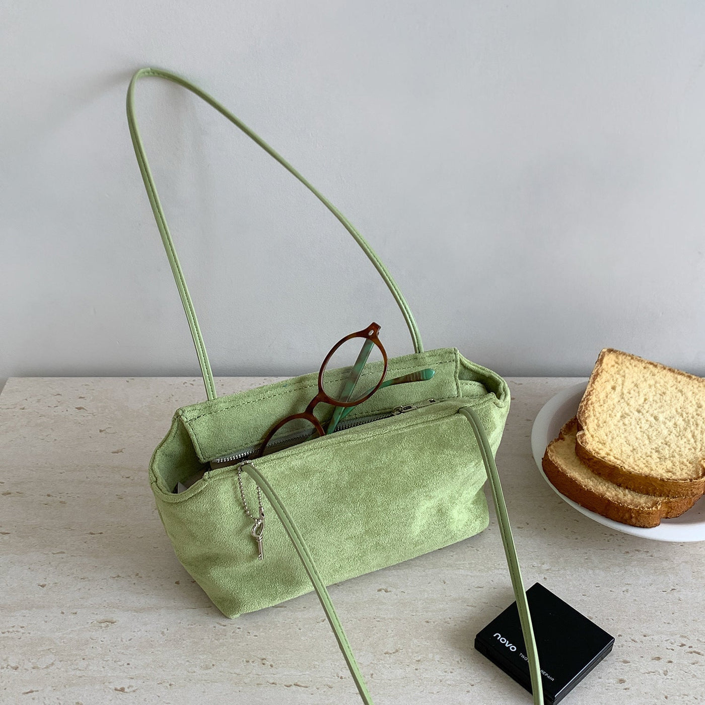 Sac à bandoulière petite taille aspect suède (MAC475)