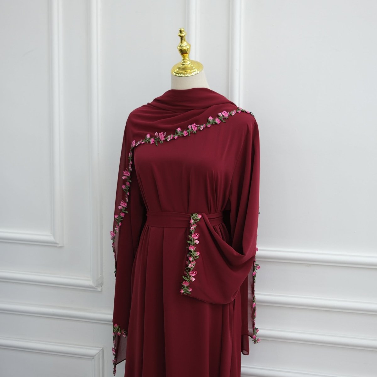Robe Maxi à Bourgeon de Rose Brodé et Bordure Diagonale(MA455)