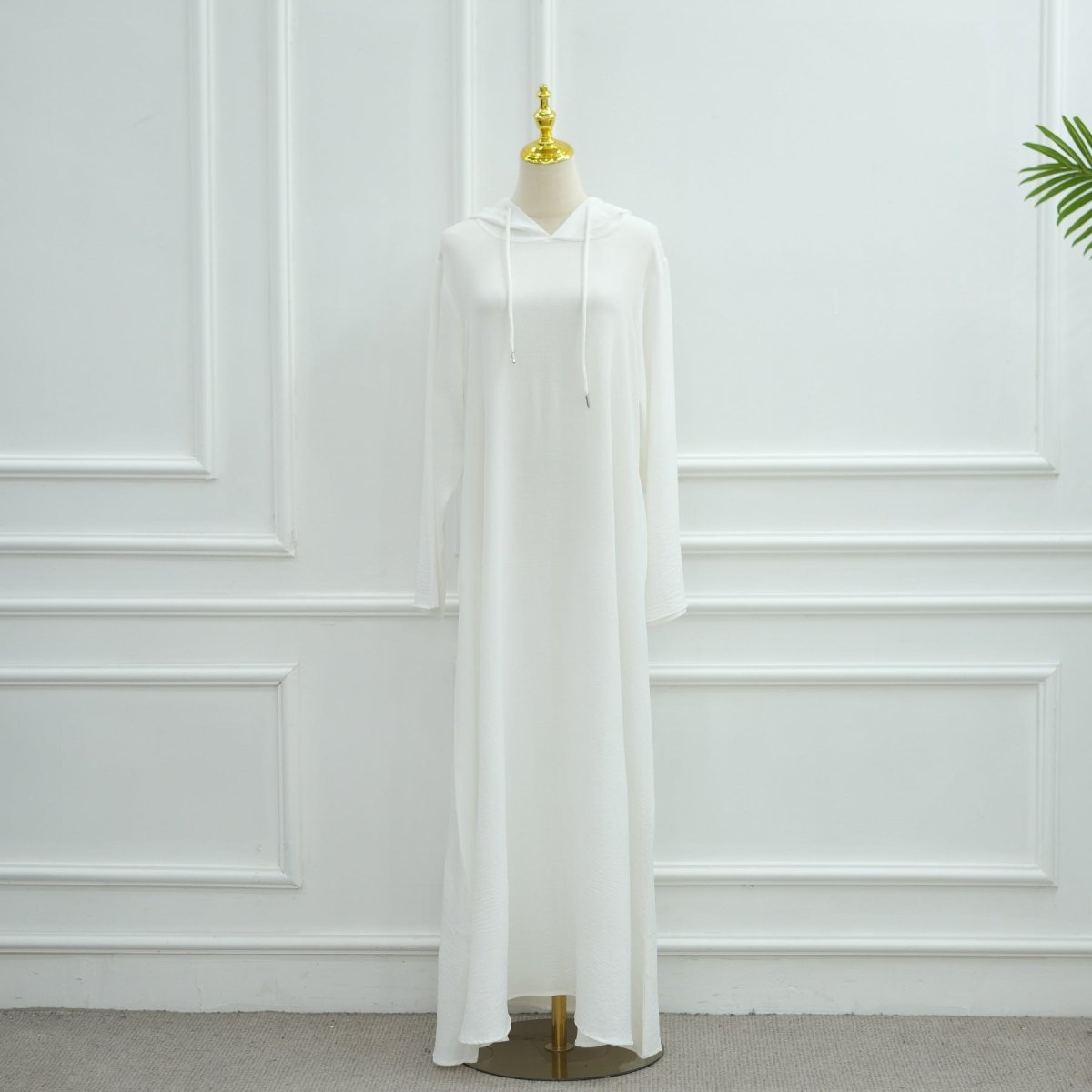 Robe à capuche froissée en soie glacée avec poches (MA393)