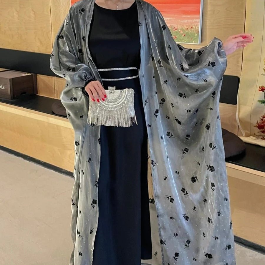 Abaya ouverte Organza Rose brodée de fleurs et papillons (MOA115)