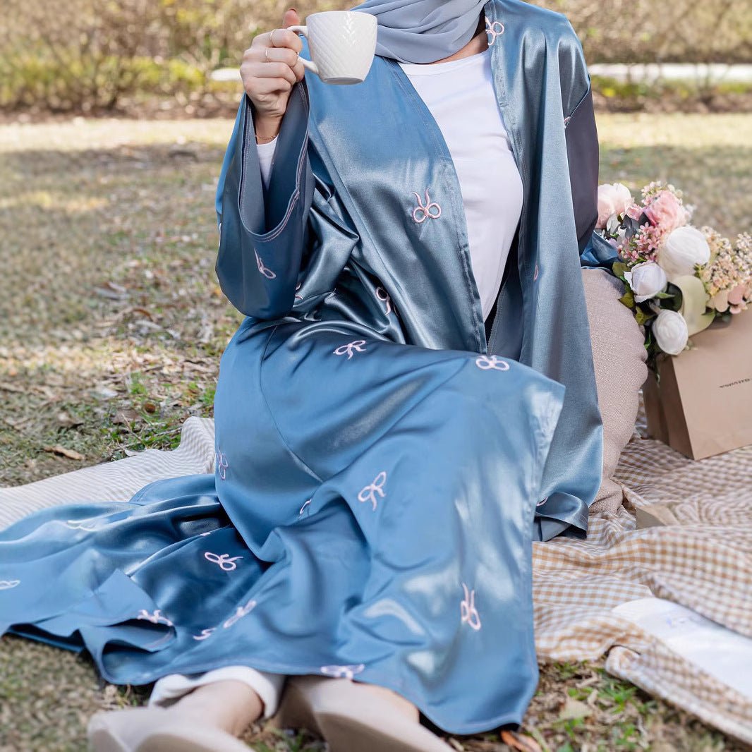 Abaya Ouverte Brillante Brodée avec Nœud (MOA102)