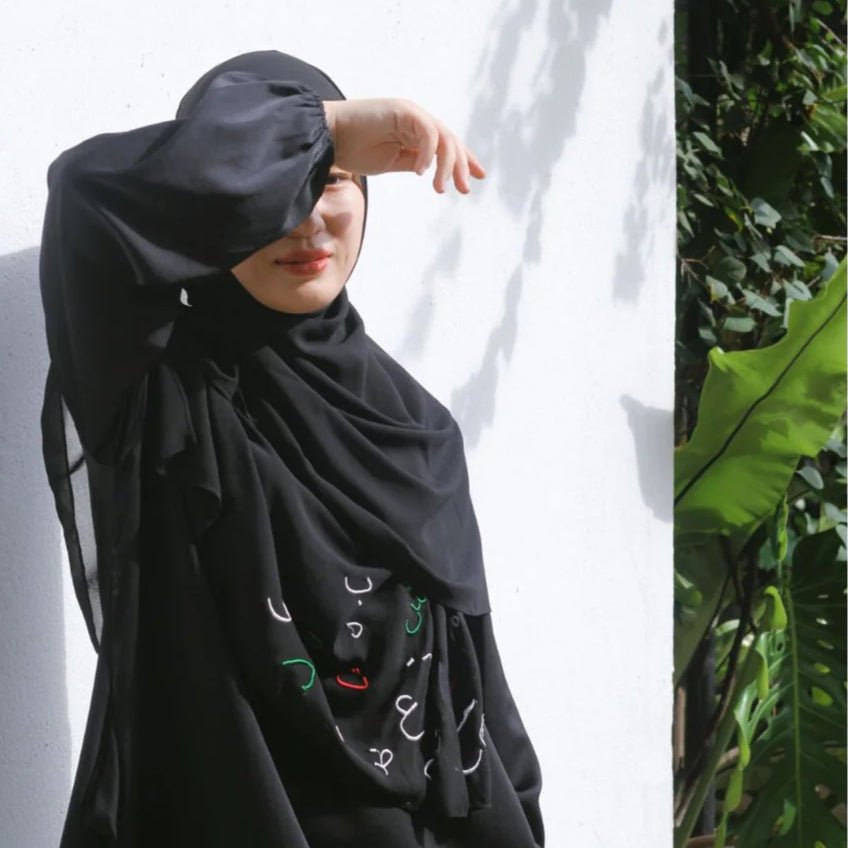 Hijab en Mousseline Free Palestine – Foulard Symbolique avec Motif de Lettre Arabe (MH107)