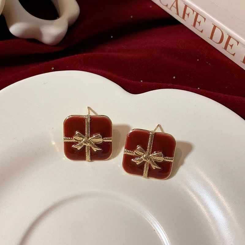 Boucles d'Oreilles Clous Perle Rouge Vin Vintage (MAC466)