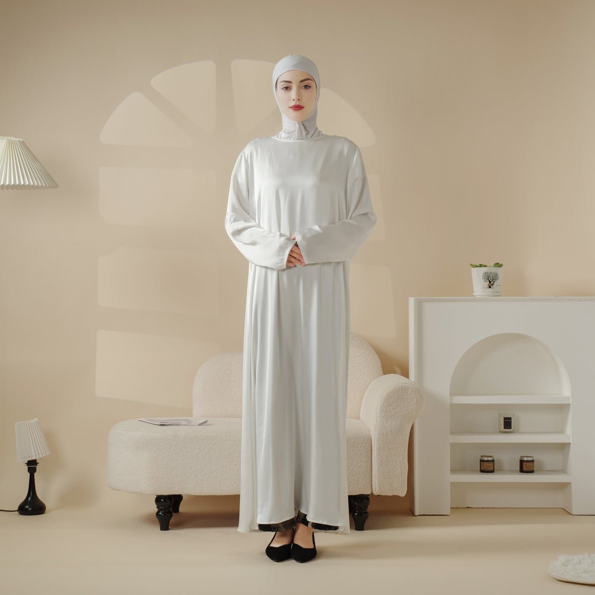 Abaya Ouverte Brodée Main Petal Glow — Collection Secret Garden (MOA295)