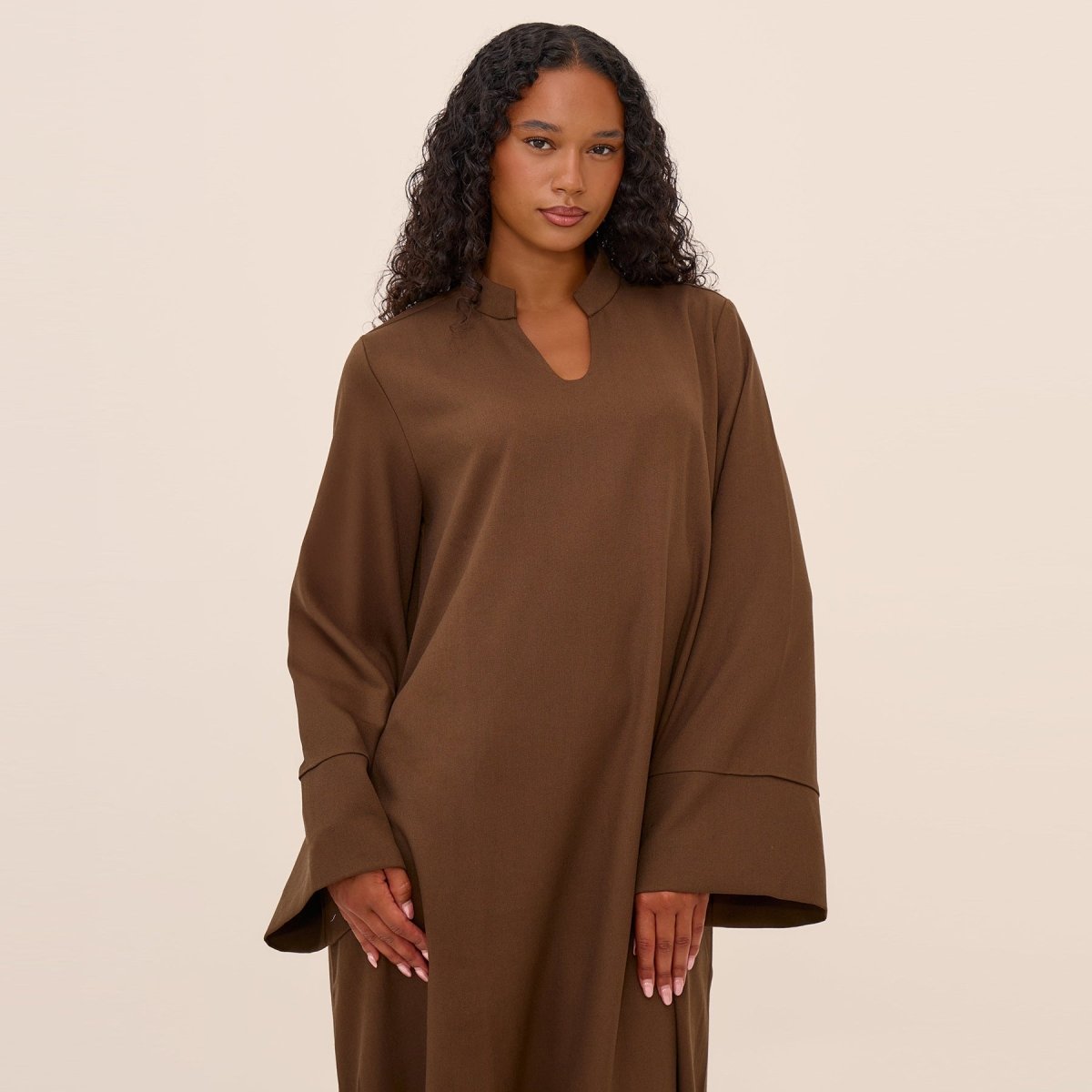 Abaya oversize à col en V avec poches | Robe longue unie à manches larges (MA331)